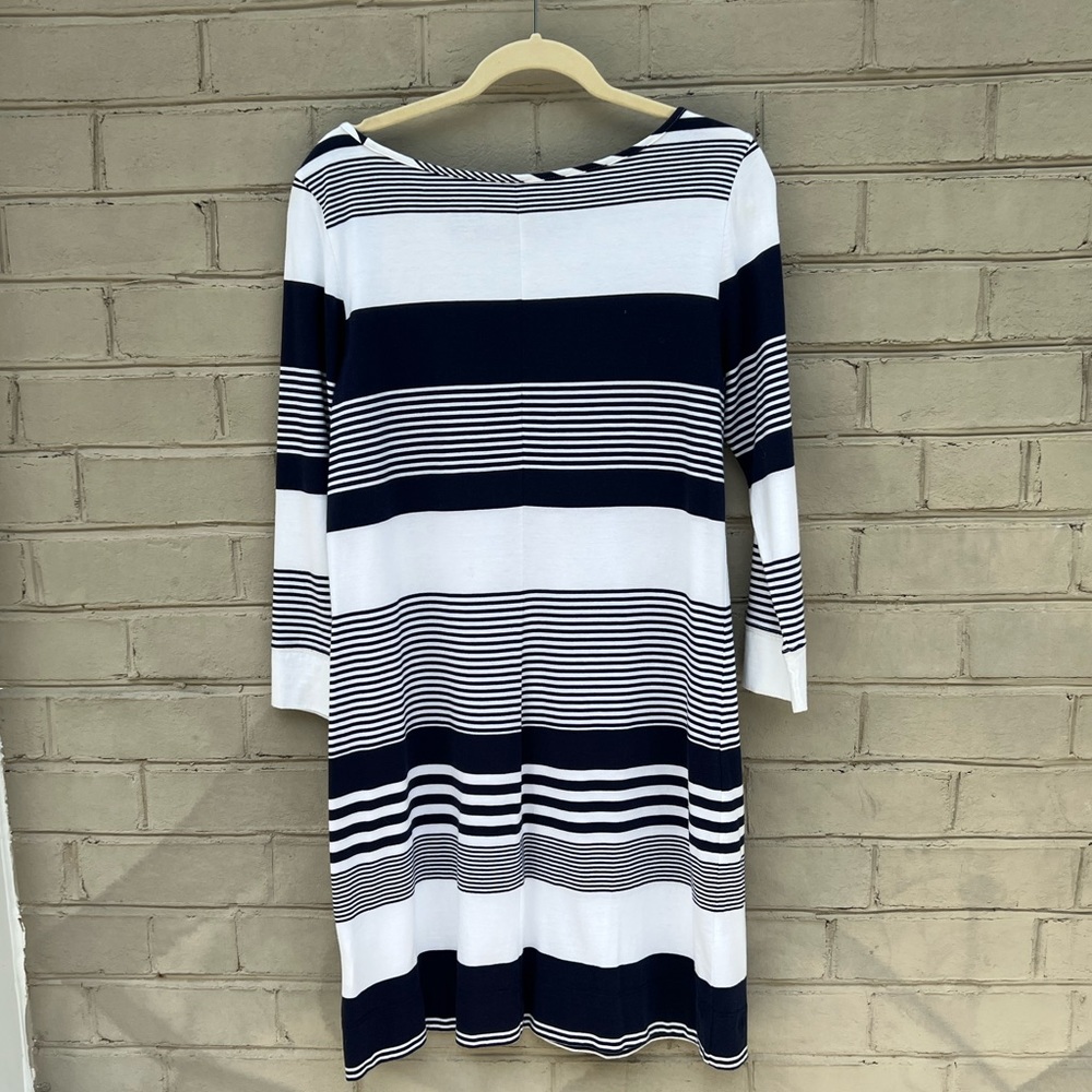 EUC Lillly Pulitzer Size L Blue & White Striped 3/4 Length Sleeve Dress